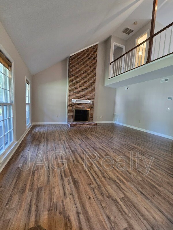 Foto del edificio - 9409 Radner Ln