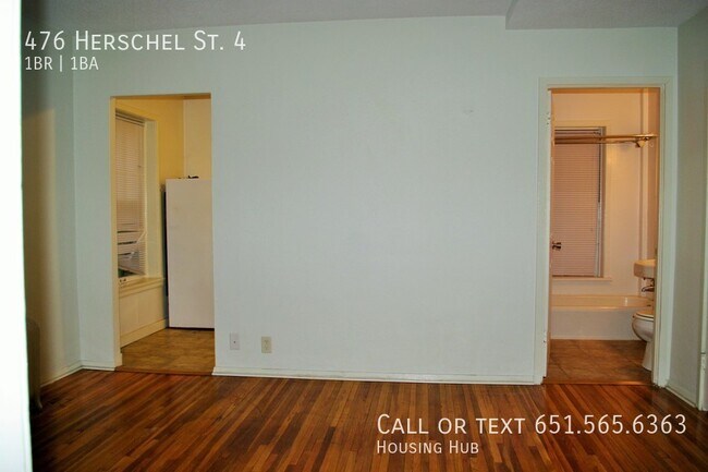 Building Photo - Cozy 1 bedroom near Midway and the green l...