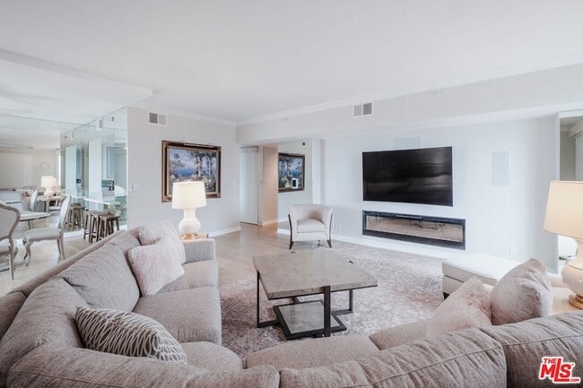 Photo - 850 E Ocean Boulevard Unit 801 House
