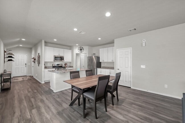 Foto del edificio - 25248 Pomegranate Pl