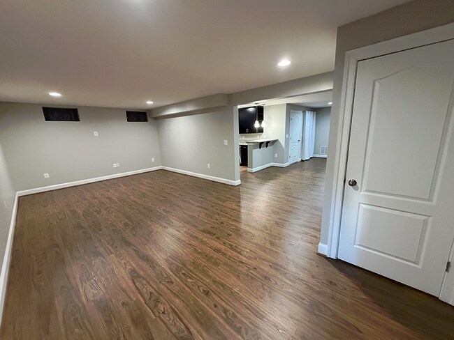 Entrada 2 - 244 Almond Dr