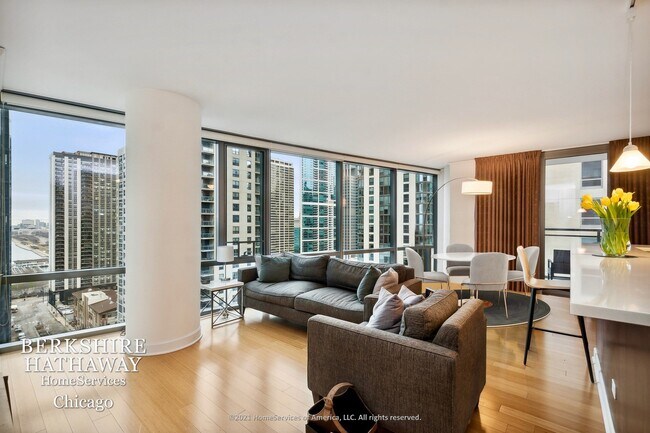 Building Photo - 450 E Waterside Drive