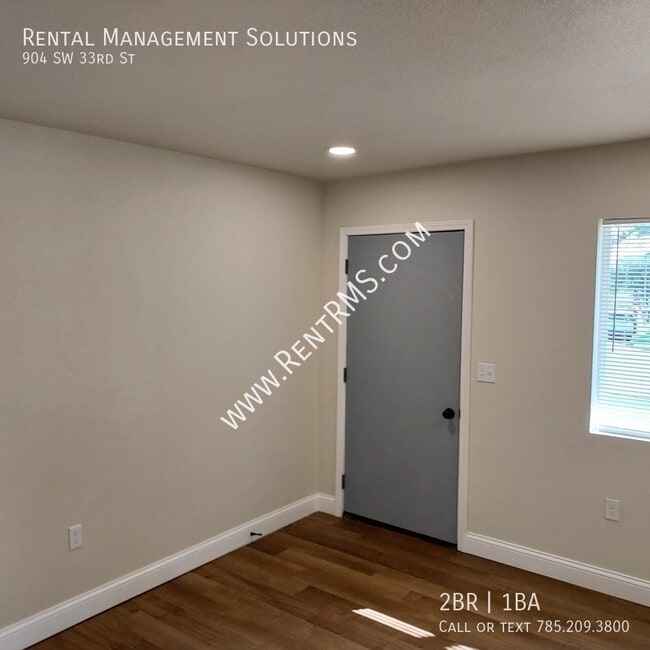 Building Photo - 904 SW 33rd St