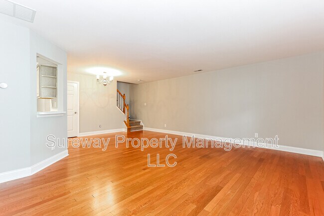 Foto del edificio - 4406 Aberdeen Ln