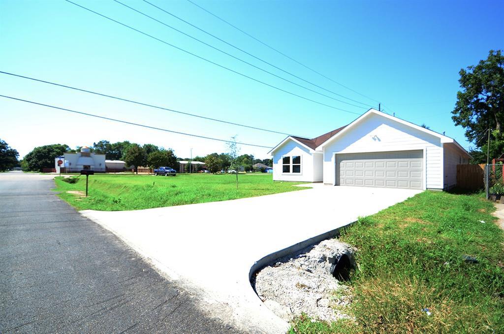 Primary Photo - 10142 Tangiers Rd