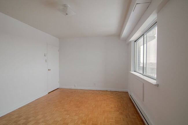 Photo du bâtiment - 1 Chem. de la Côte-Sainte-Catherine