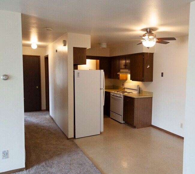 Building Photo - 826 Wheelock Ave