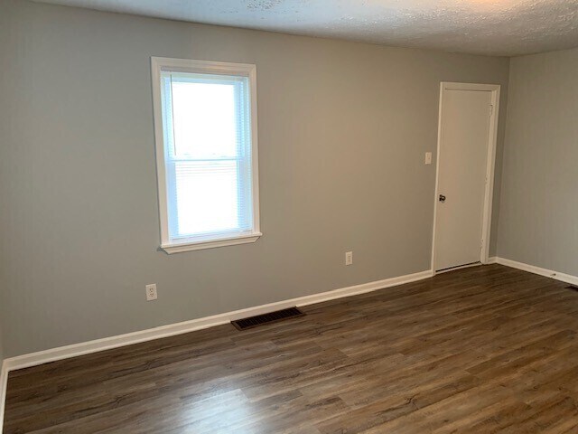 Foto del edificio - 5601 E 31st St