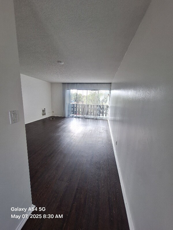 Foto del edificio - 609 De La Vina St