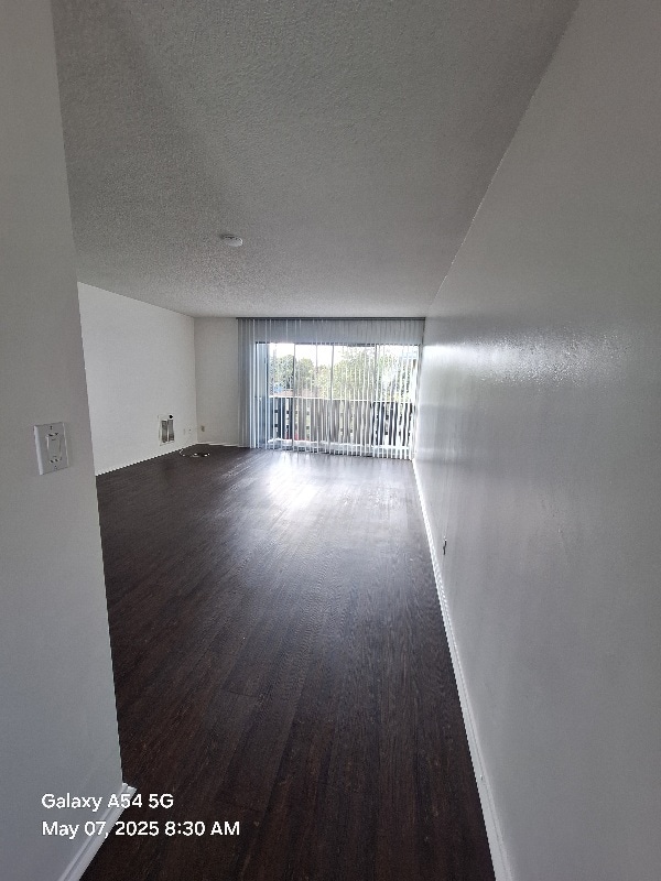 Building Photo - 609 De La Vina St