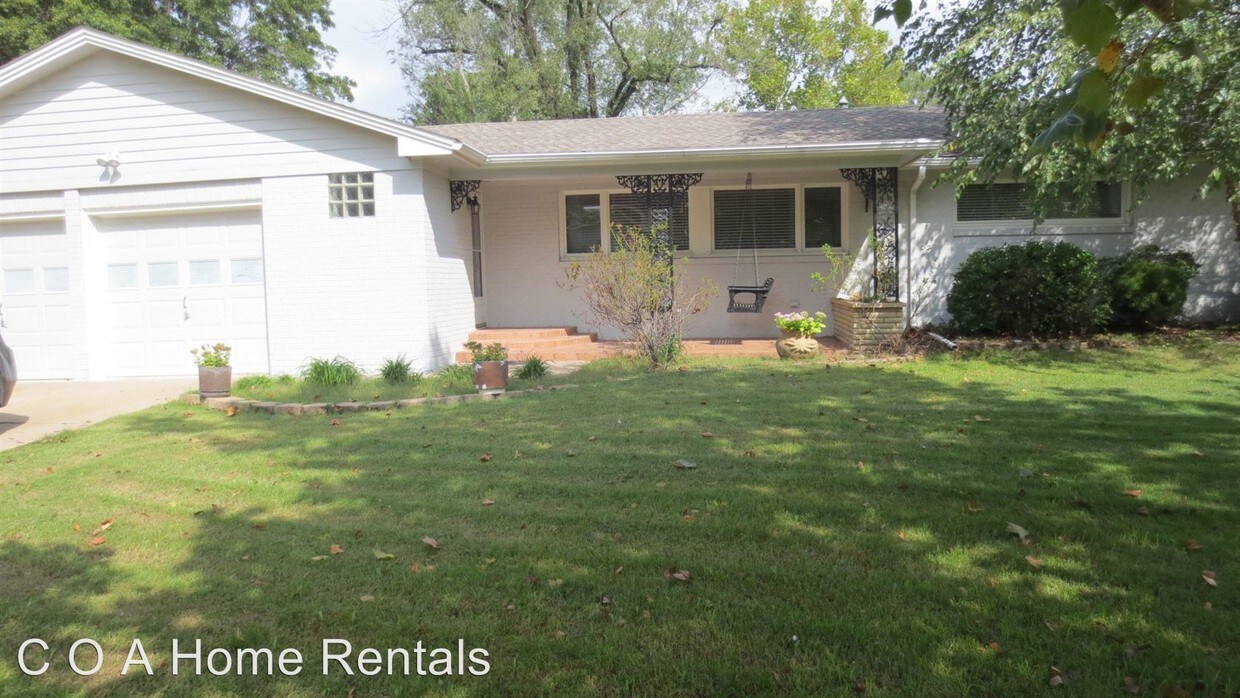 Primary Photo - 162 S Lochinvar St