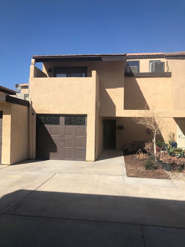 Building Photo - 14736 Chaparral Ln
