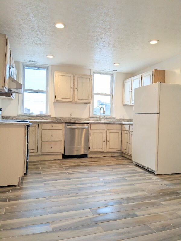 Building Photo - 4041 Garden Way