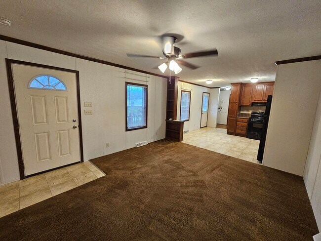 Foto del edificio - 10 Daisy Ln