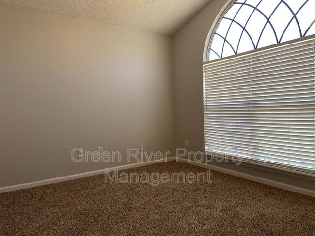 Building Photo - 3728 Arava Dr