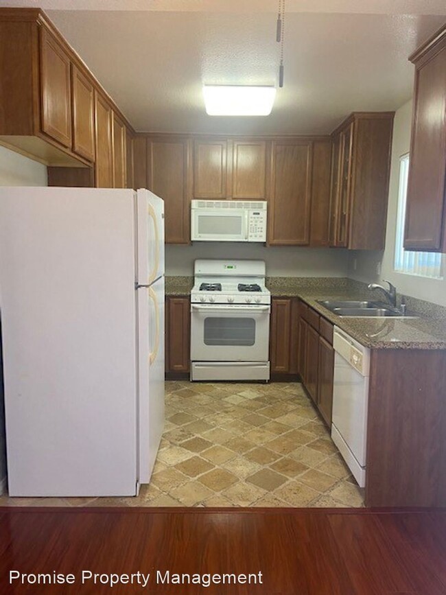 Building Photo - 2 br, 2 bath House - 530 #144 Calle Montecito