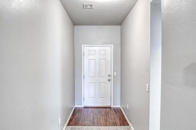 Building Photo - 1325 Quartz Pl