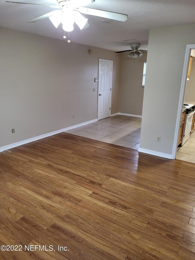 Foto del edificio - 3396 Green Oaks Ln