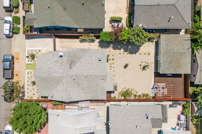 Building Photo - 407 Benton Wy