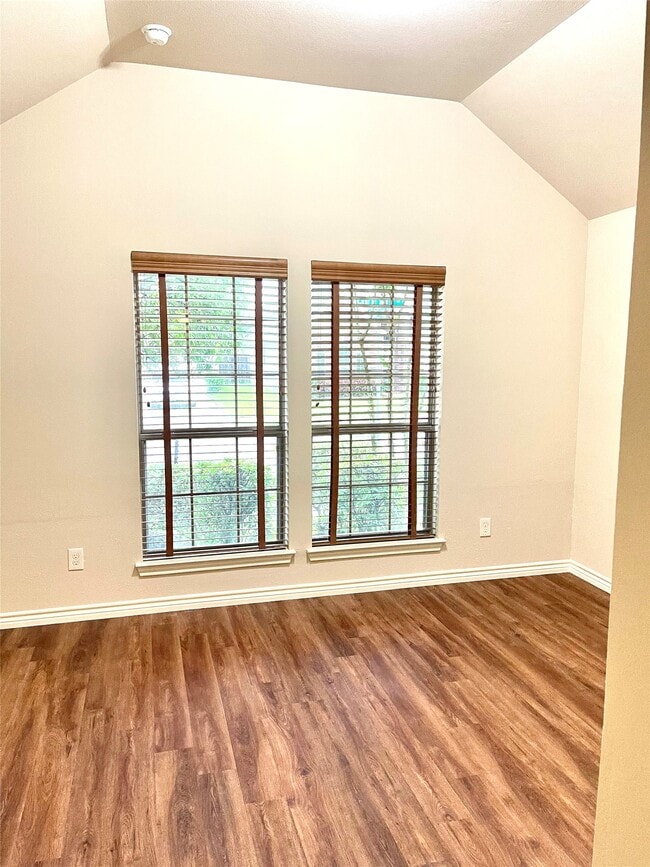 Building Photo - 12018 Grace Hall Dr