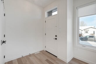 Building Photo - 15309-15394 94 Ave NW