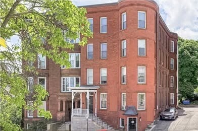 Primary Photo - 5 State St