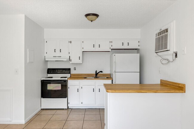 Foto del edificio - Affordable 1-Bedroom Apartment for Rent – Great Location in Ocala!