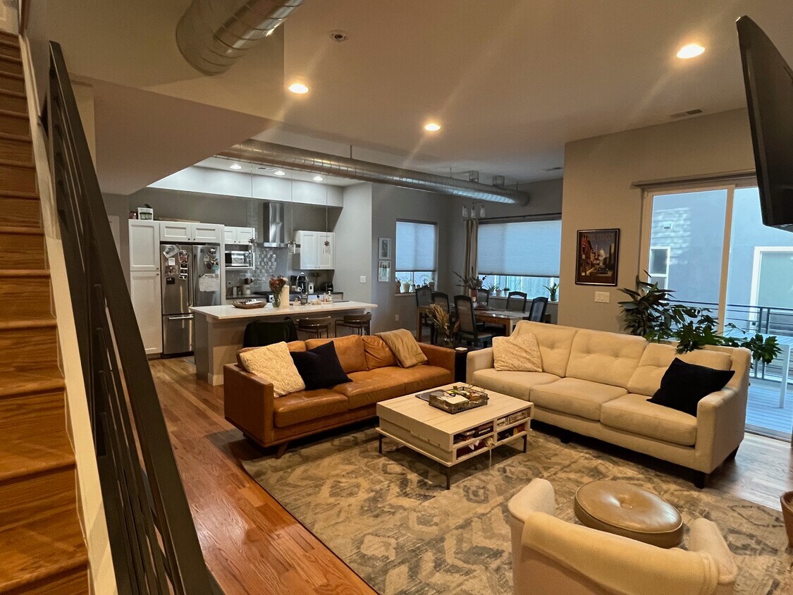 Foto principal - 3326 S Washington St