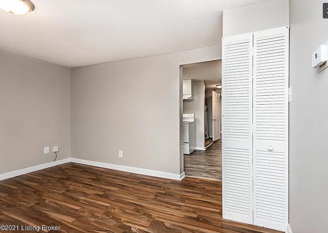 Building Photo - 3506 Kahlert Ave