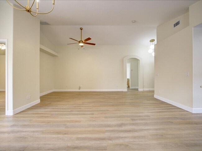 Foto del edificio - 3 Bedroom 2 Bathroom