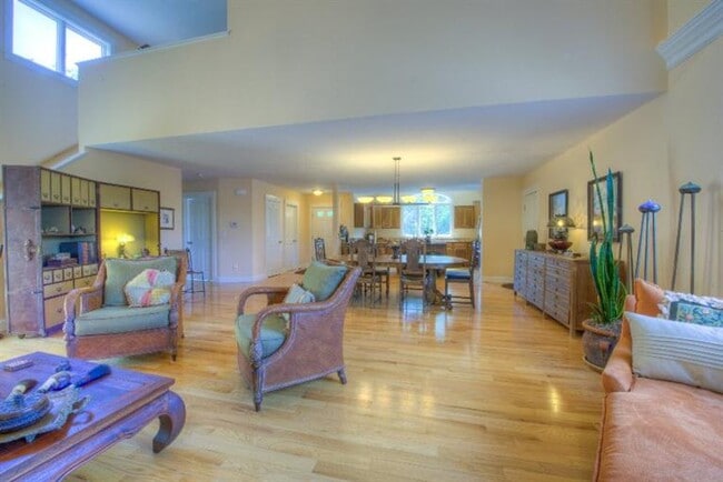 Foto del edificio - 9 Aspen Rd