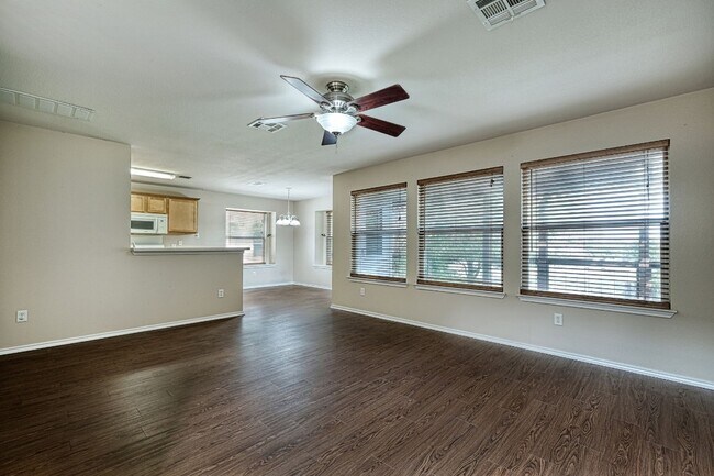 Foto del edificio - 1120 Sundrop Pl