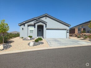 Building Photo - 909 Pleasant Valley Ln