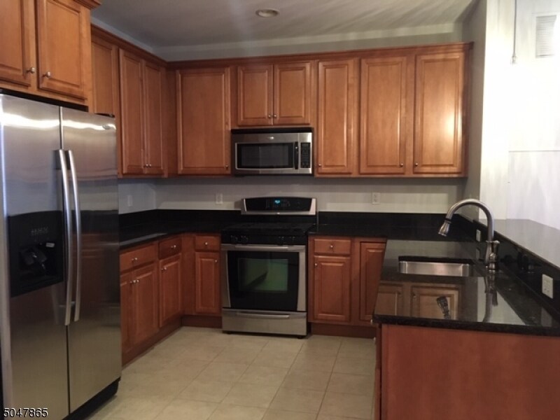 6104 Brookhaven Court, Riverdale, NJ 07457 Condo for Rent in