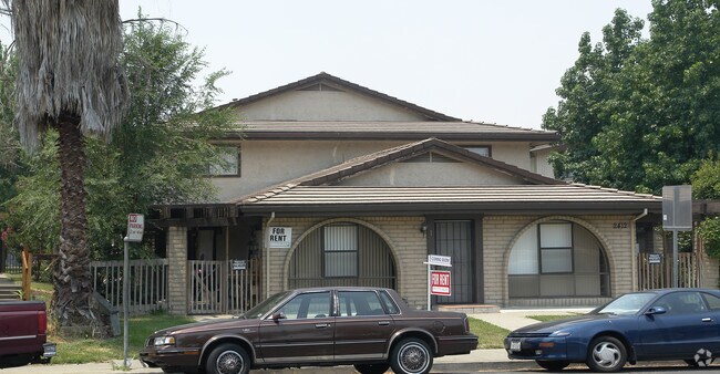 Foto del edificio - 2412 L St