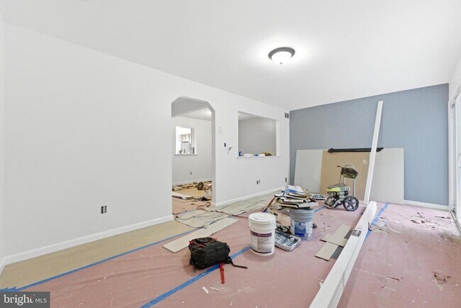 Building Photo - 27 Villanova Ct