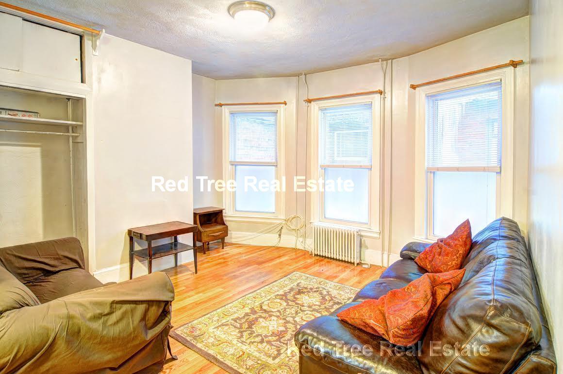 Primary Photo - 37 Harvard St