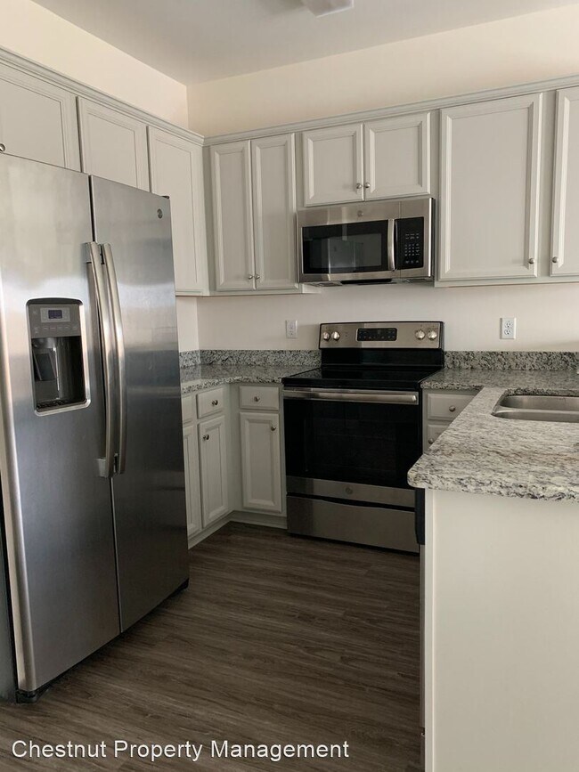 Foto del edificio - 3 br, 2 bath House - 45 Dresser Lane