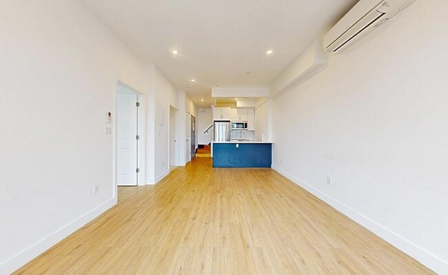 Foto del edificio - 2 bedroom in Brooklyn NY 14207