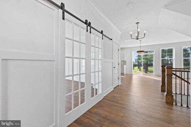 Foto del edificio - 1490 Thurston Rd