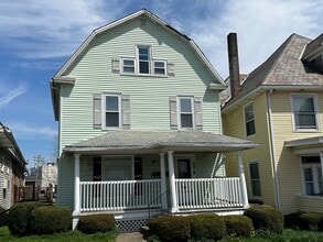 Building Photo - 123 College Ave