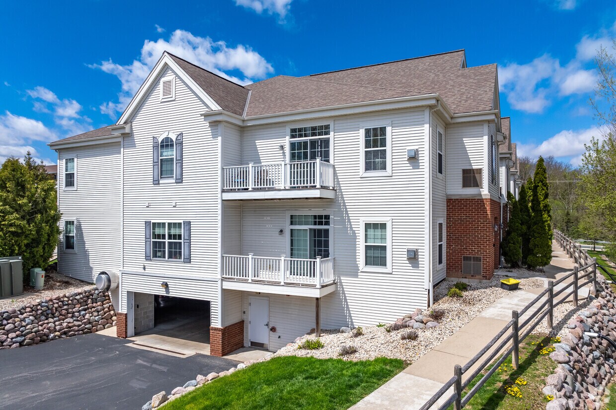 Entry - Rainbow Lake Condominiums