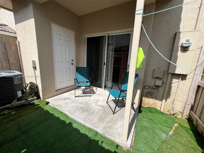 Foto del edificio - 2317 SE 24th Ave