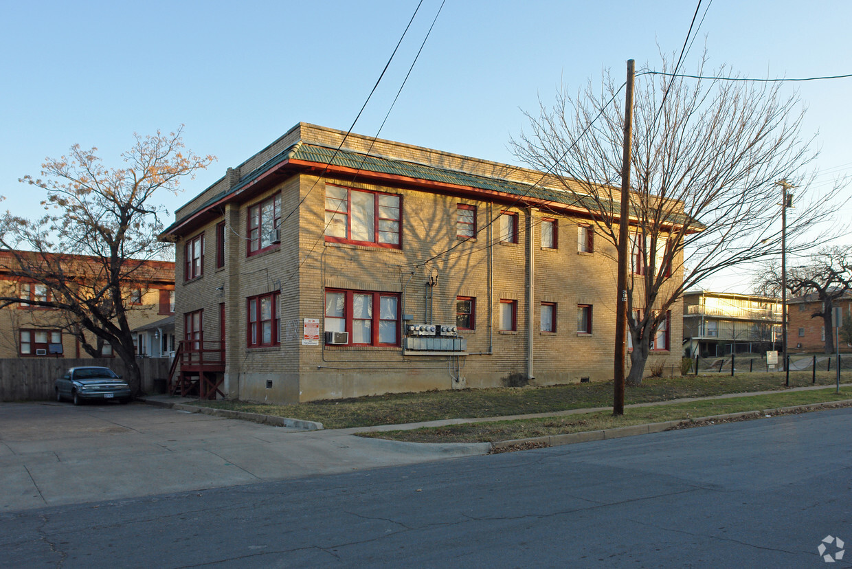 Building Photo - Bomar Apartments