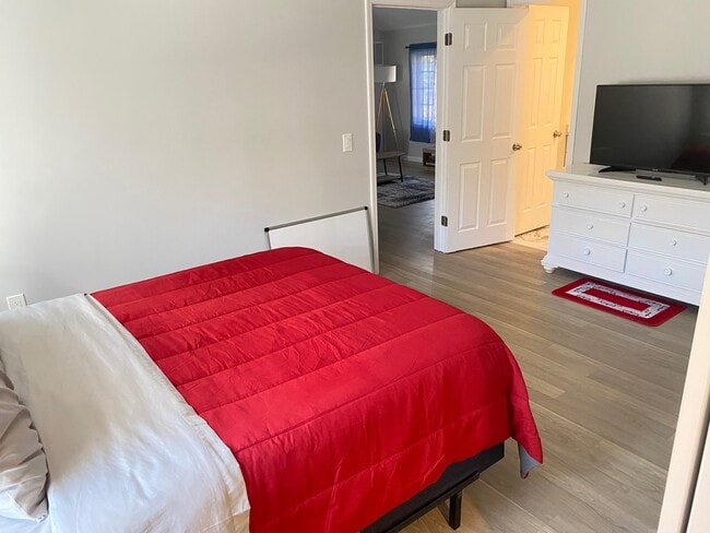Bedroom 1 - 7 Le Boun Blvd