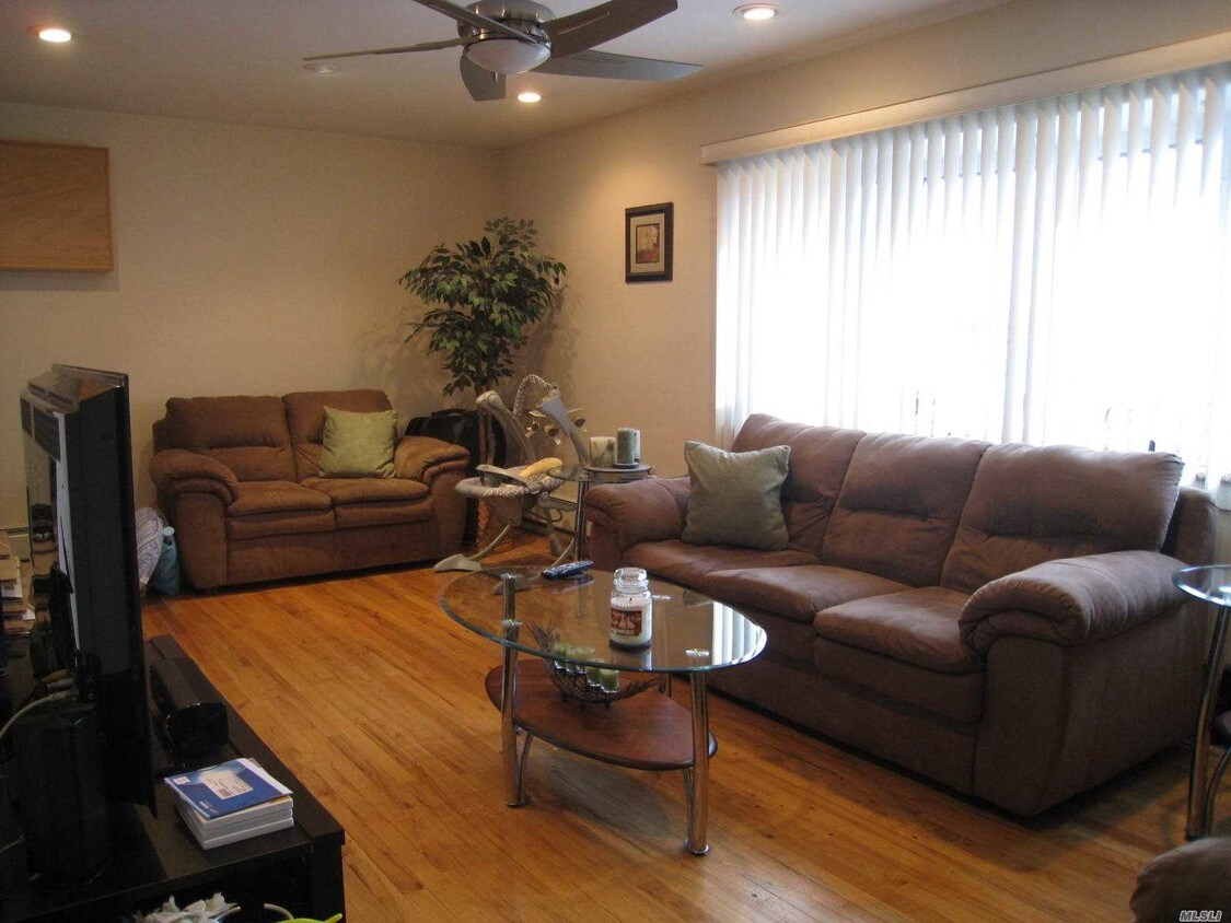 Primary Photo - 476 Ocean Ave