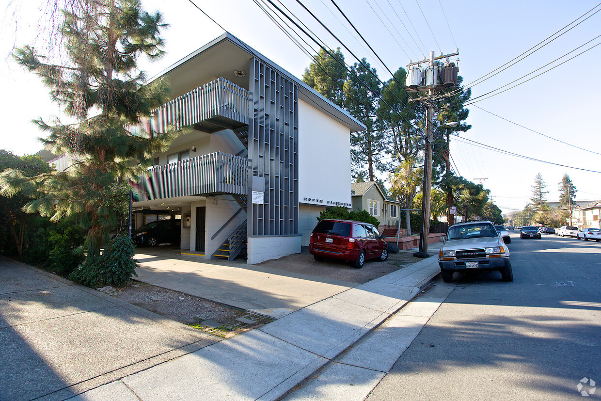 Building Photo - 23 N Ellsworth Ave