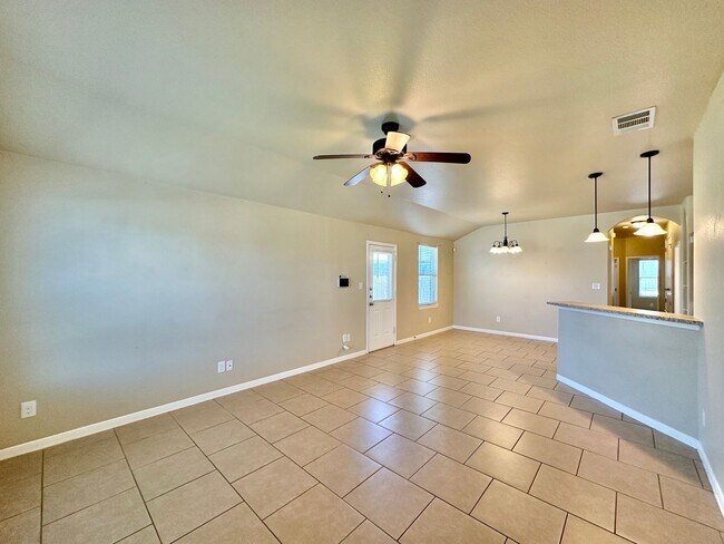 Foto del edificio - 1306 Loyal