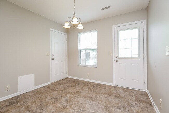 Foto del edificio - 1440 Westview Dr