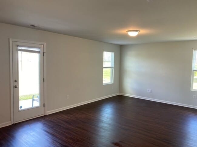 Building Photo - 811 Millsgrove Ct